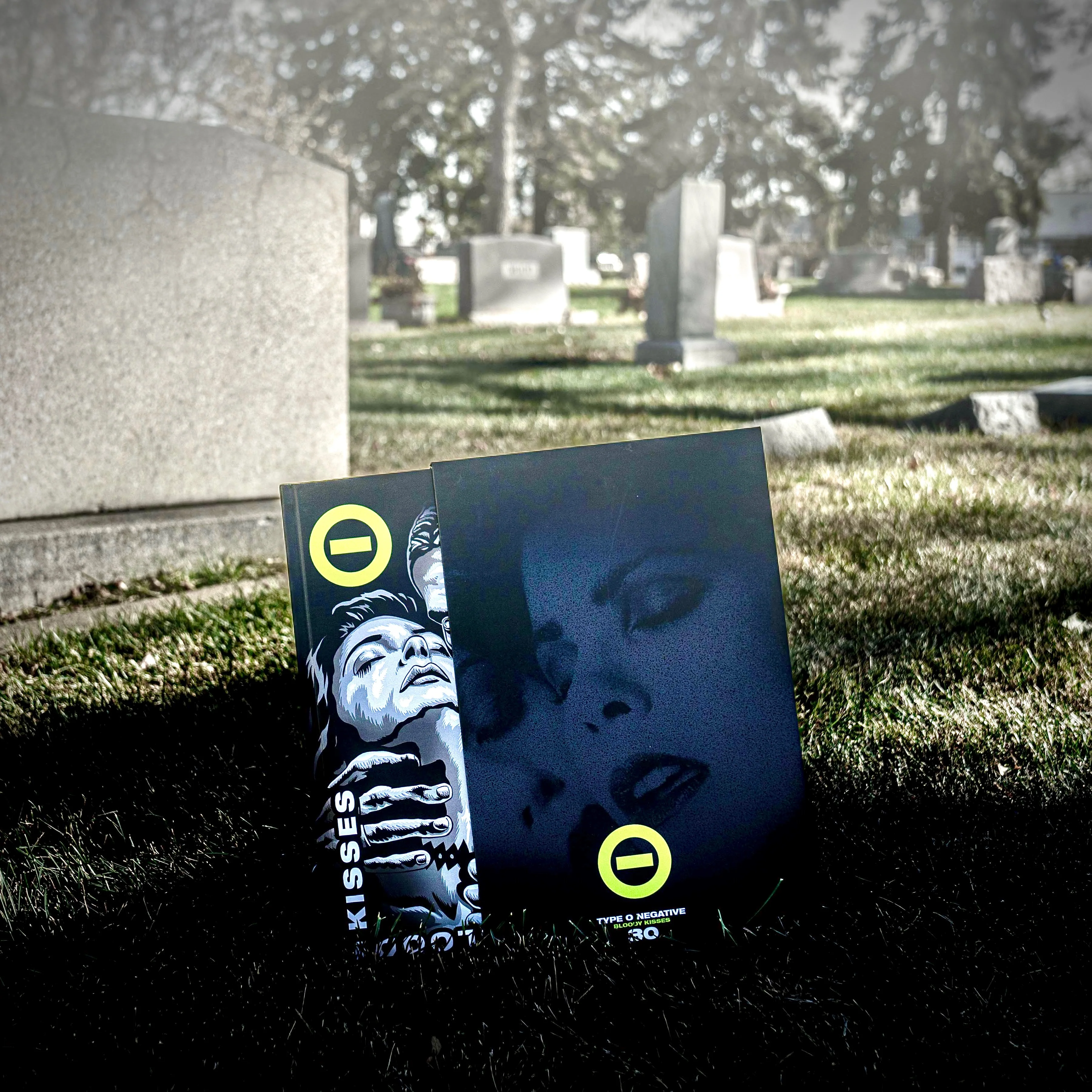 Type O Negative: Bloody Kisses 30 - Repulsion Artifact Edition - Image 15